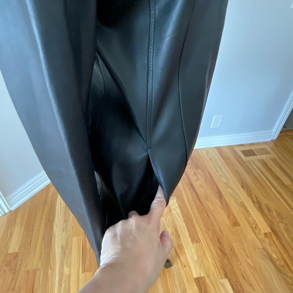 Winlit leather zippered jacket in a size medium - Picture 13 of 14